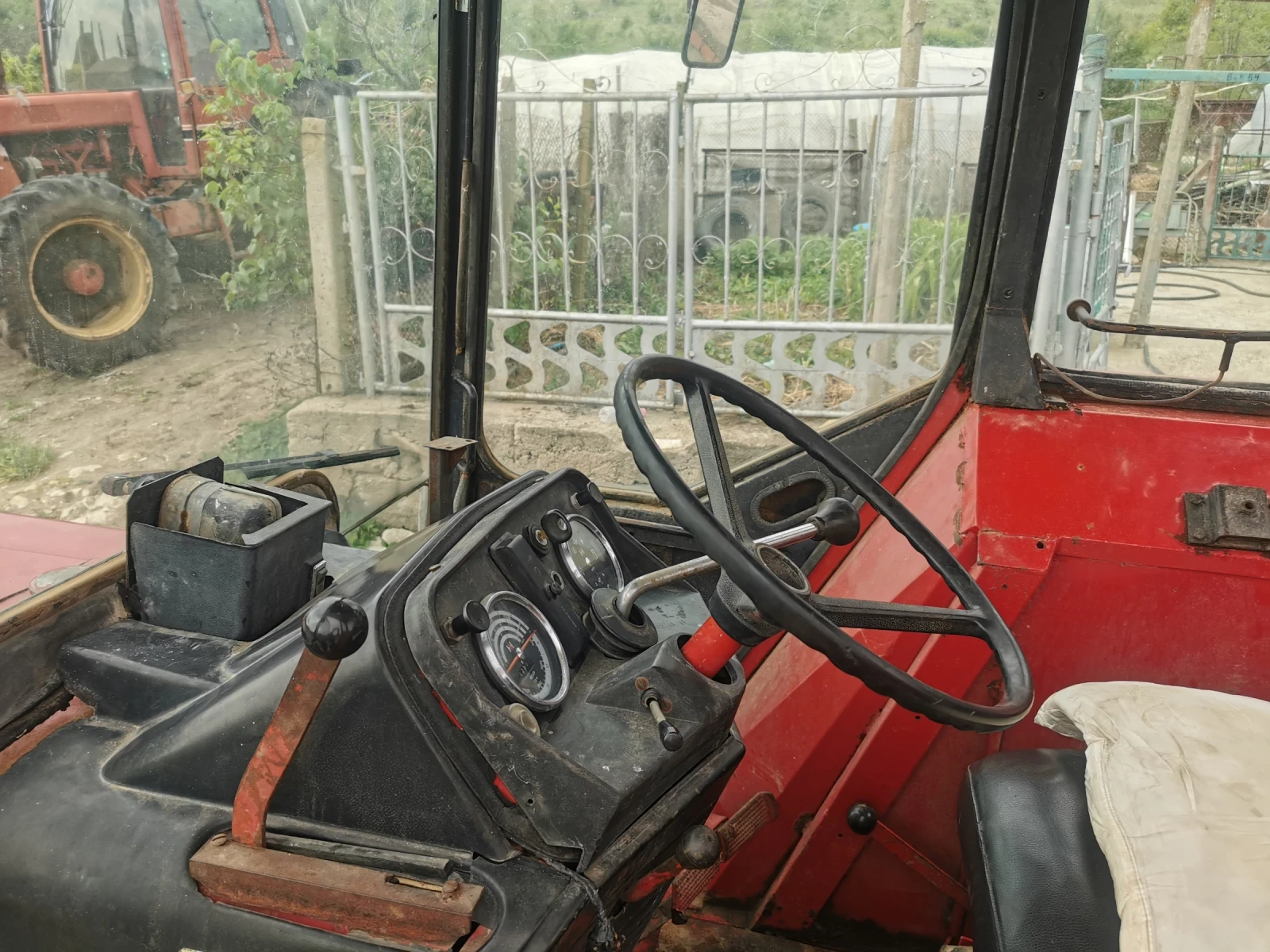 Трактор CASE IH Case 85 - изображение 5