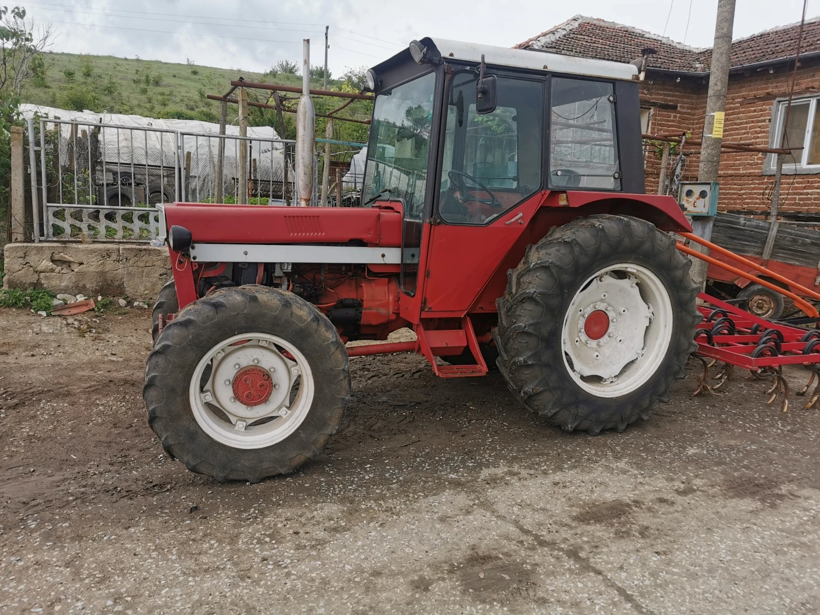 Трактор CASE IH Case 85 - изображение 3