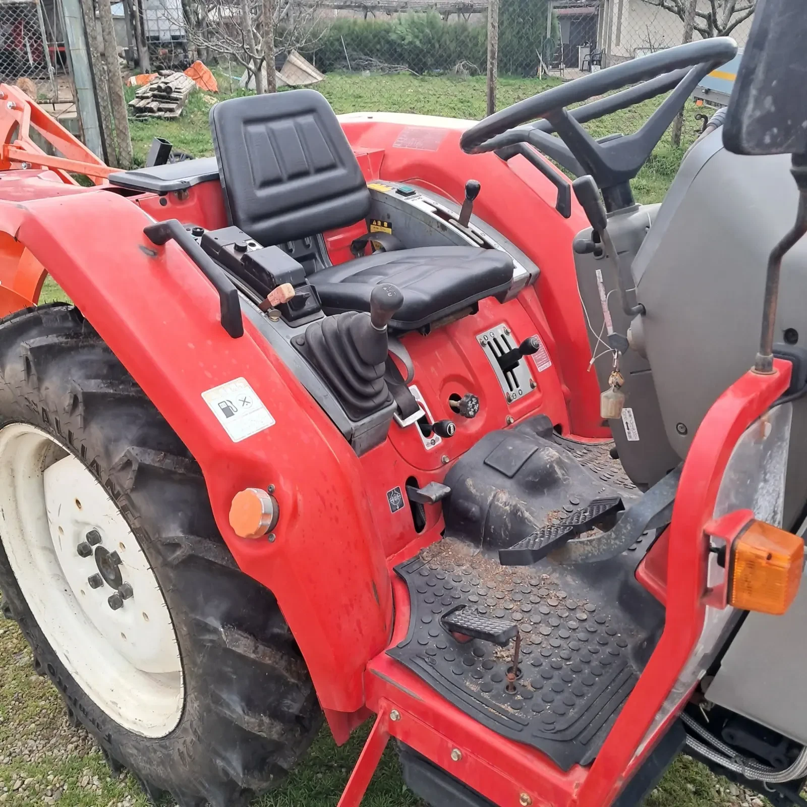 Трактор Yanmar Аф24 с плуг  - изображение 4