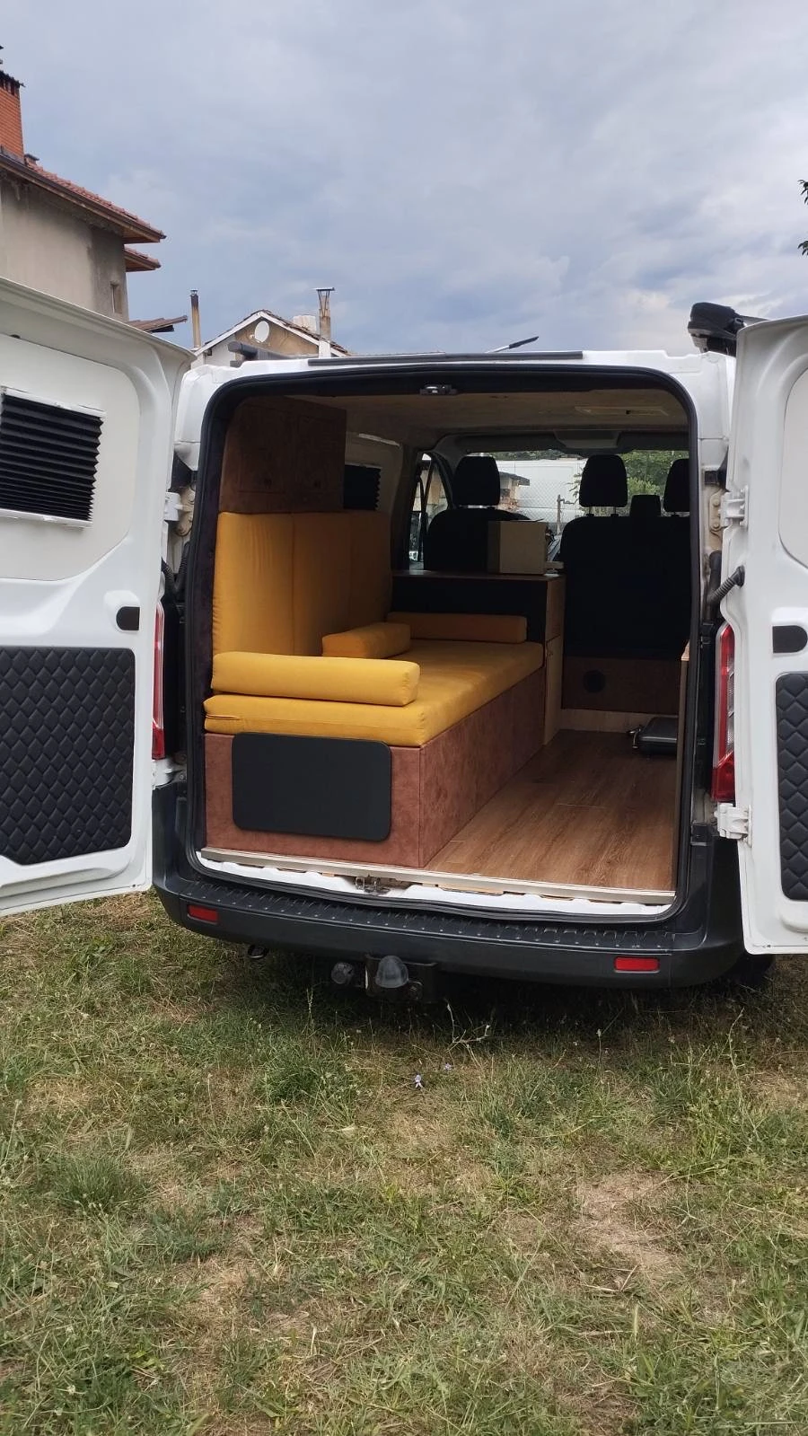 Кемпер Ford Transit Custom, снимка 8 - Каравани и кемпери - 55276699