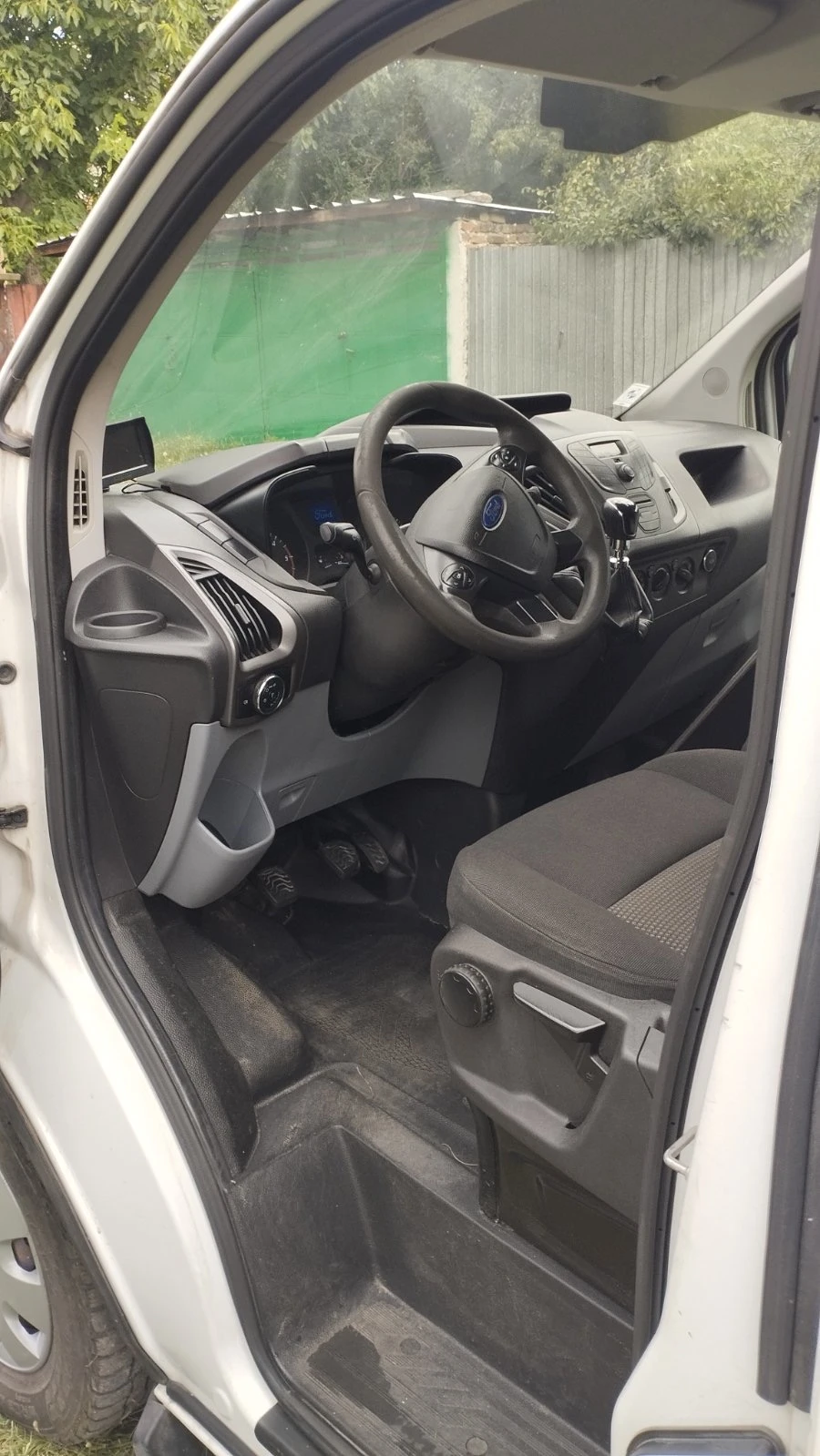 Кемпер Ford Transit Custom, снимка 4 - Каравани и кемпери - 55276699