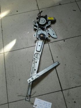 Ел машинка стъкло (стъклоповдигач) предна дясна Киа Каренс