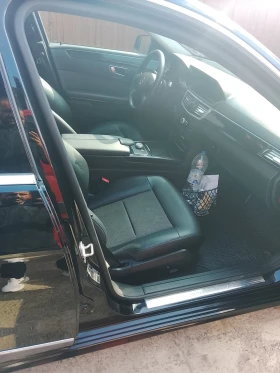 Mercedes-Benz E 250 2500, снимка 7