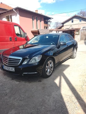 Mercedes-Benz E 250 2500, снимка 3
