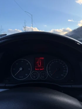 VW Golf - 3350 € / 6552.03 лв. - 43321870 7