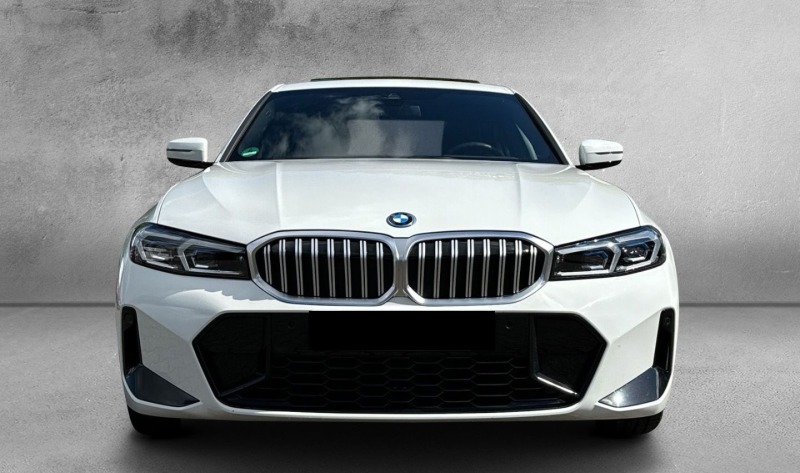 BMW 330 e xDrive = M-Sport= Shadow Line Гаранция, снимка 1 - Автомобили и джипове - 46432525