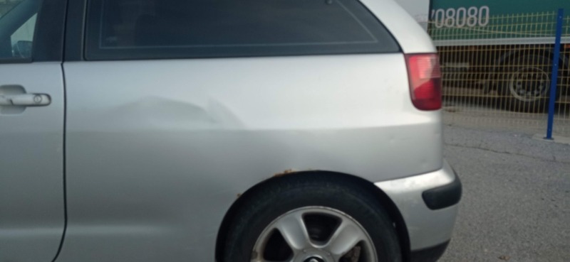 Seat Ibiza, снимка 10 - Автомобили и джипове - 46470512