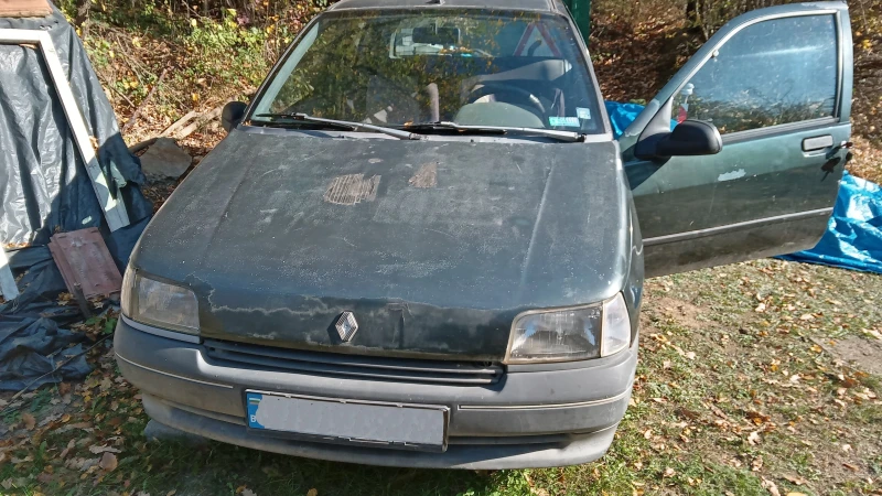 Renault Clio, снимка 1 - Автомобили и джипове - 47918590