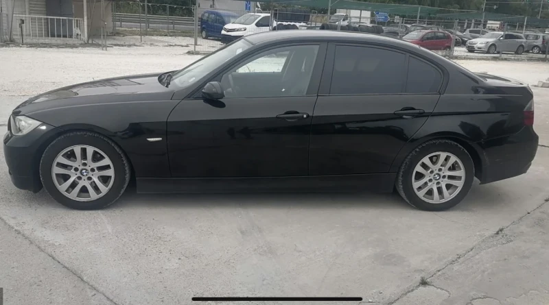 BMW 320, снимка 12 - Автомобили и джипове - 48300892