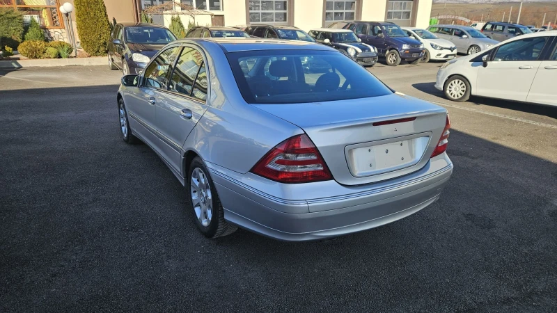 Mercedes-Benz C 220 АВТОМАТИК/ ТОП СЪСТОЯНИЕ/ 150К.С., снимка 6 - Автомобили и джипове - 48487935