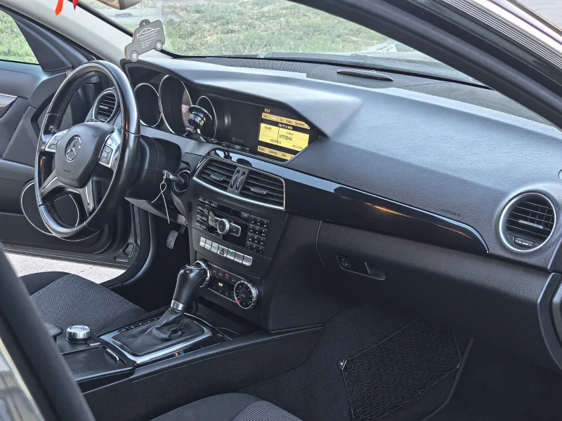 Mercedes-Benz C 220 2.2 170кс. Фейслифт, снимка 12 - Автомобили и джипове - 52431413