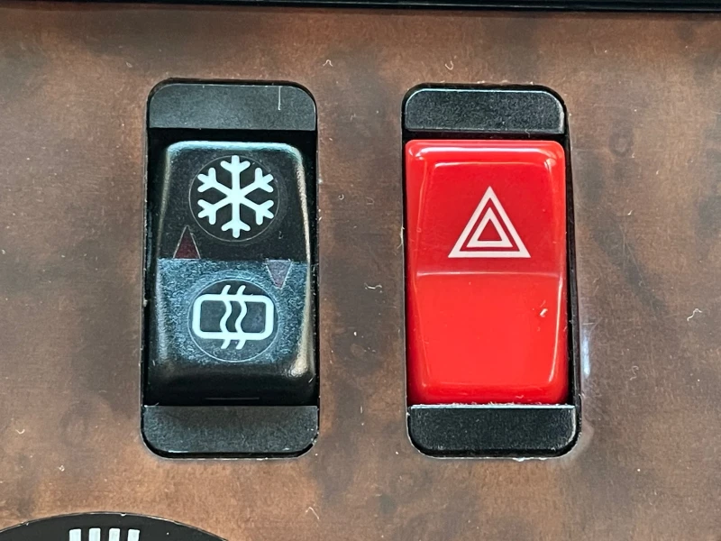 Mercedes-Benz 126 300SE-188ps-5Скорости, снимка 15 - Автомобили и джипове - 51484234