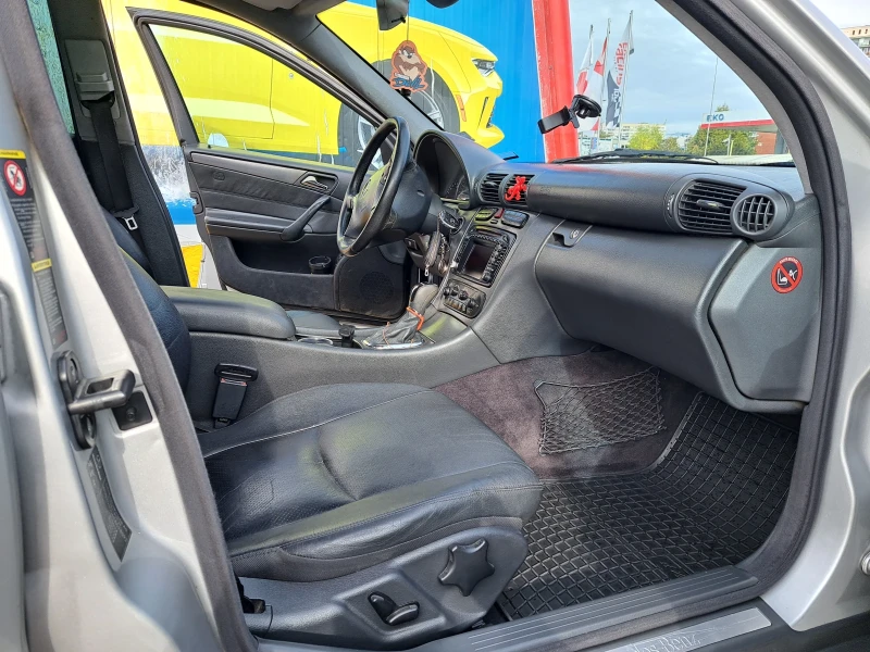 Mercedes-Benz C 220, снимка 4 - Автомобили и джипове - 52998358