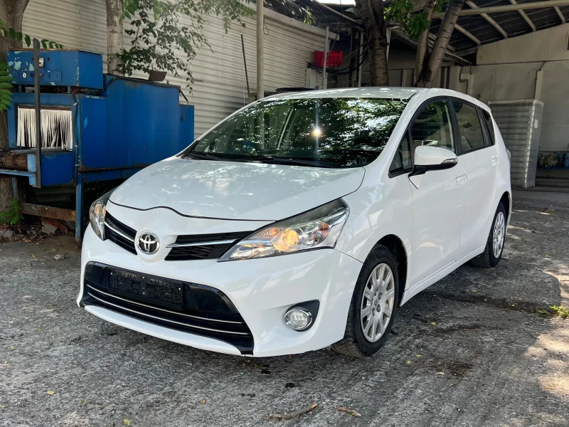 Toyota Verso 2.0D4D 6+ 1 Камера