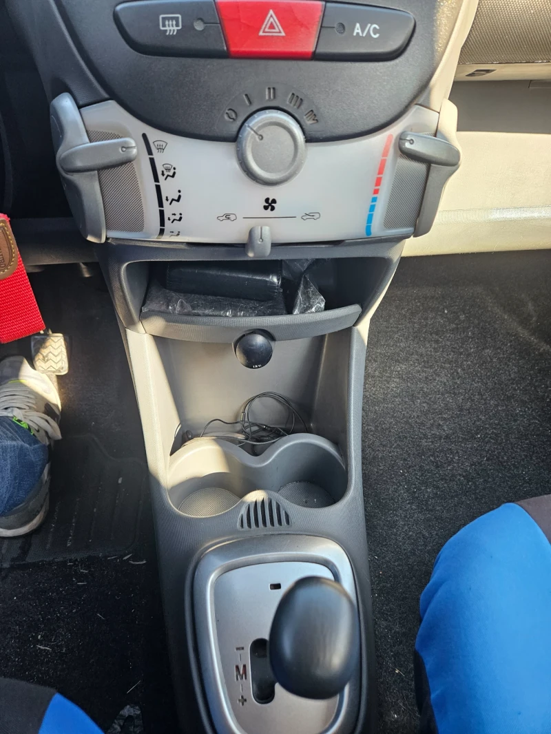 Toyota Aygo Aygo, снимка 7 - Автомобили и джипове - 52519218