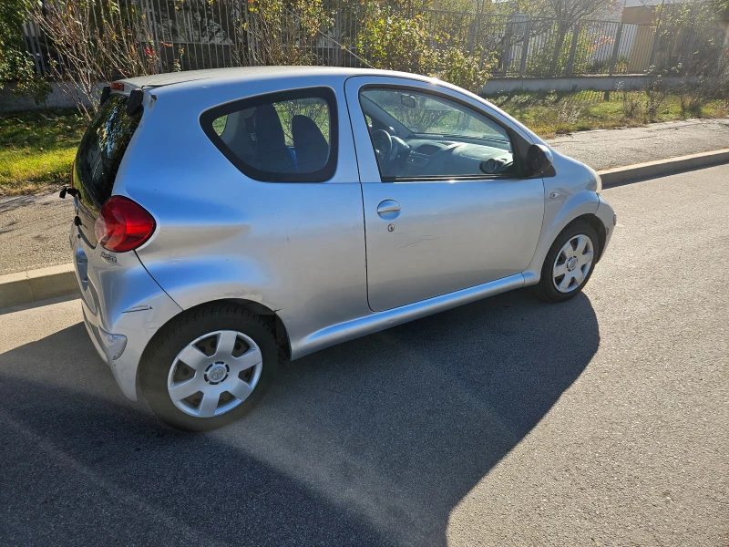 Toyota Aygo Aygo, снимка 12 - Автомобили и джипове - 52519218