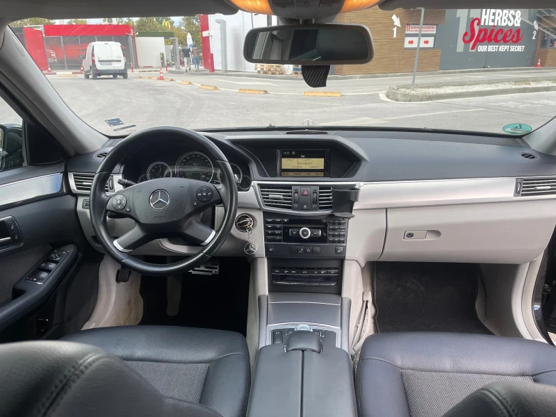 Mercedes-Benz E 350, снимка 10 - Автомобили и джипове - 53288661