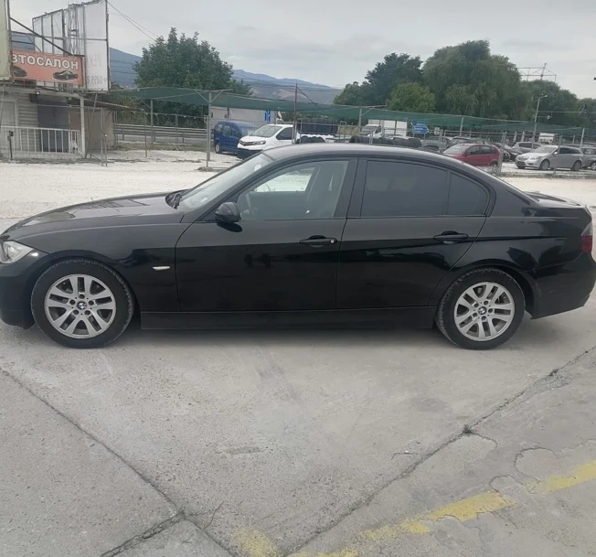 BMW 320, снимка 11 - Автомобили и джипове - 48300892