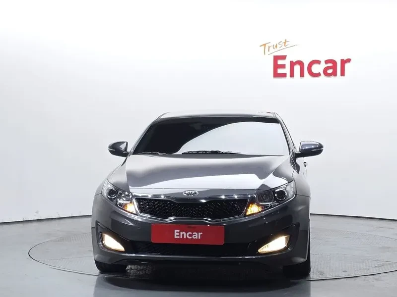 Kia K5 2.0 Luxury, снимка 3 - Автомобили и джипове - 55785977