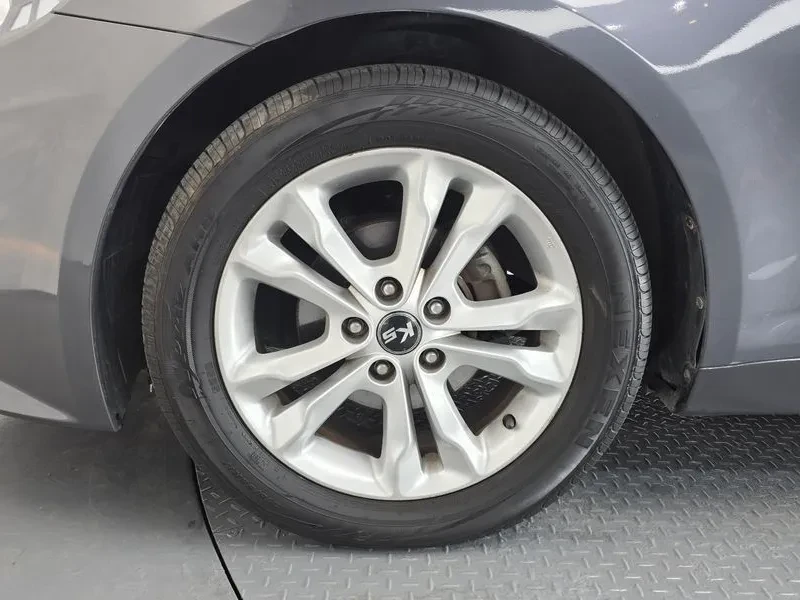 Kia K5 2.0 Luxury, снимка 5 - Автомобили и джипове - 55785977