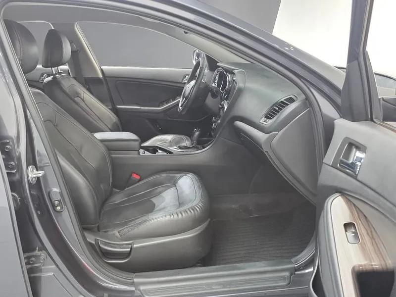 Kia K5 2.0 Luxury, снимка 10 - Автомобили и джипове - 55785977