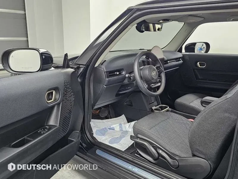 Mini Cooper 4Th Generation Essential, снимка 11 - Автомобили и джипове - 56289024