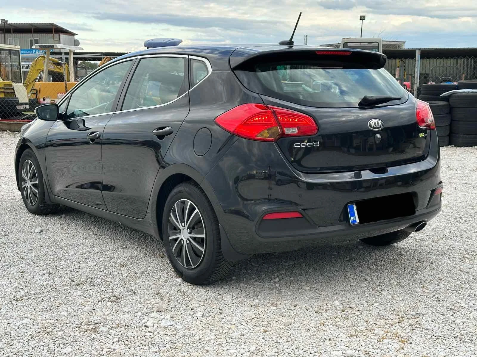 Kia Ceed 1.6 GDI Navi! Бизнес изпълнение!!! - изображение 4