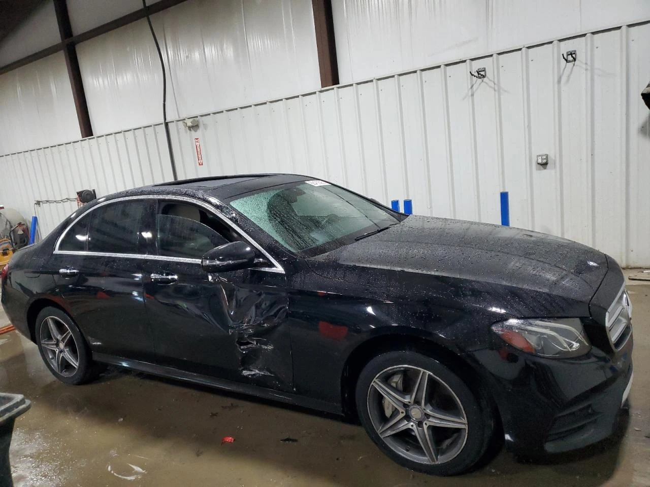 Mercedes-Benz E 300  - изображение 5