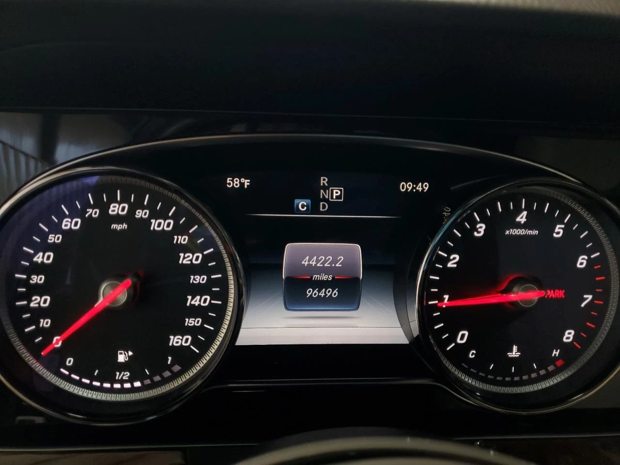 Mercedes-Benz E 300  - изображение 9