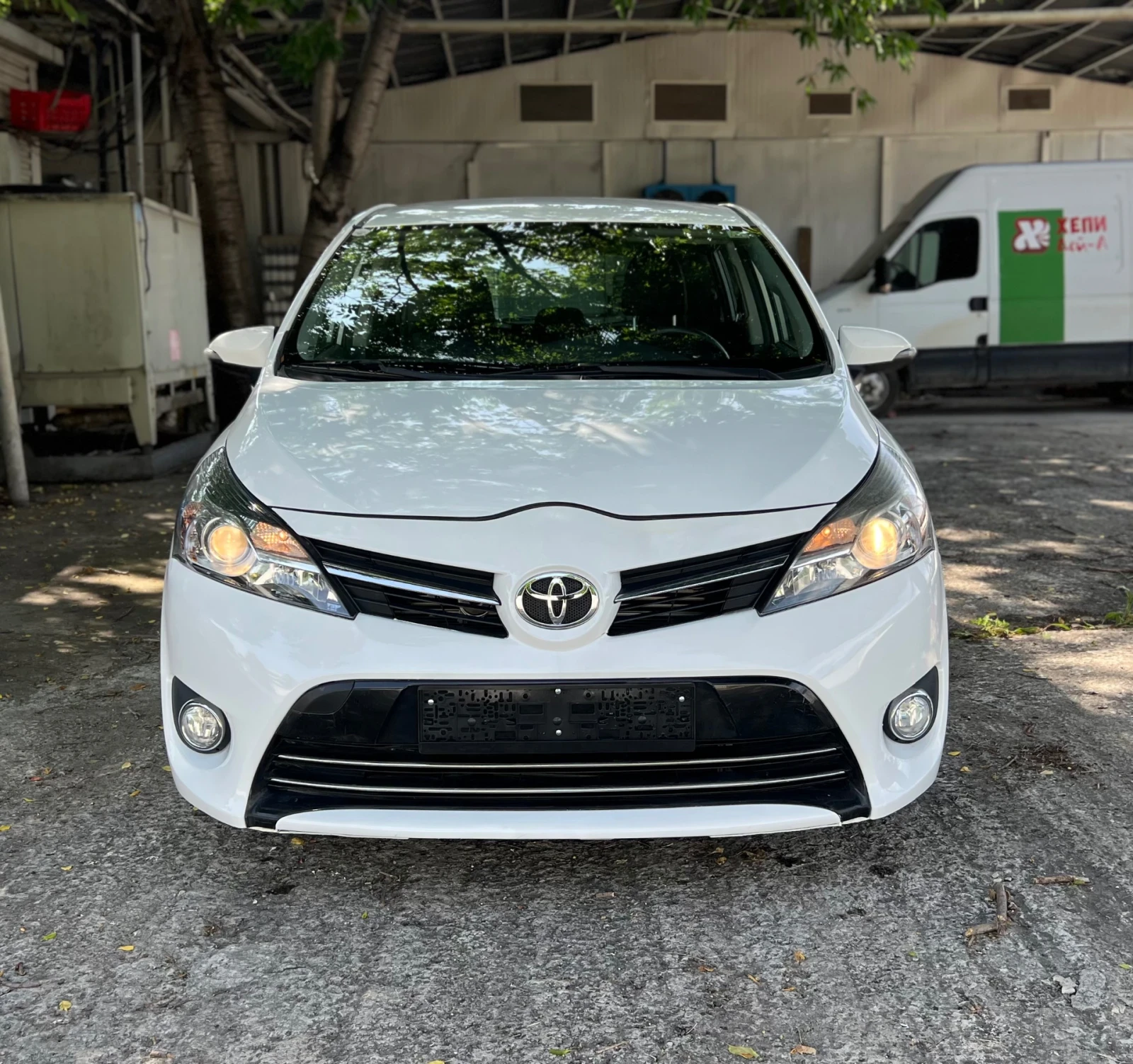 Toyota Verso 2.0D4D 6+ 1 Камера - изображение 2