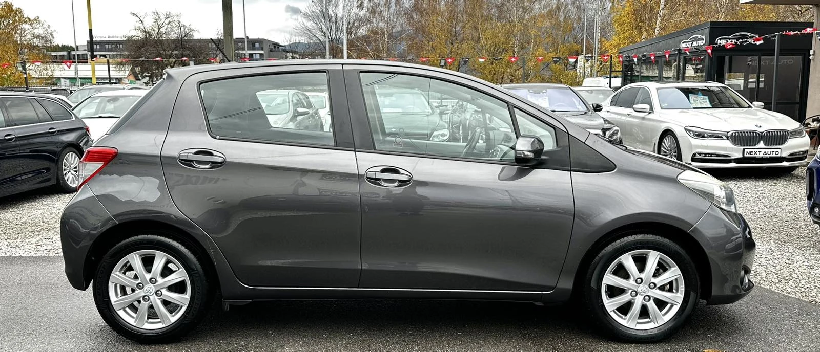 Toyota Yaris 1.3i 99HP NAVI CAMERA 108000KM - изображение 4