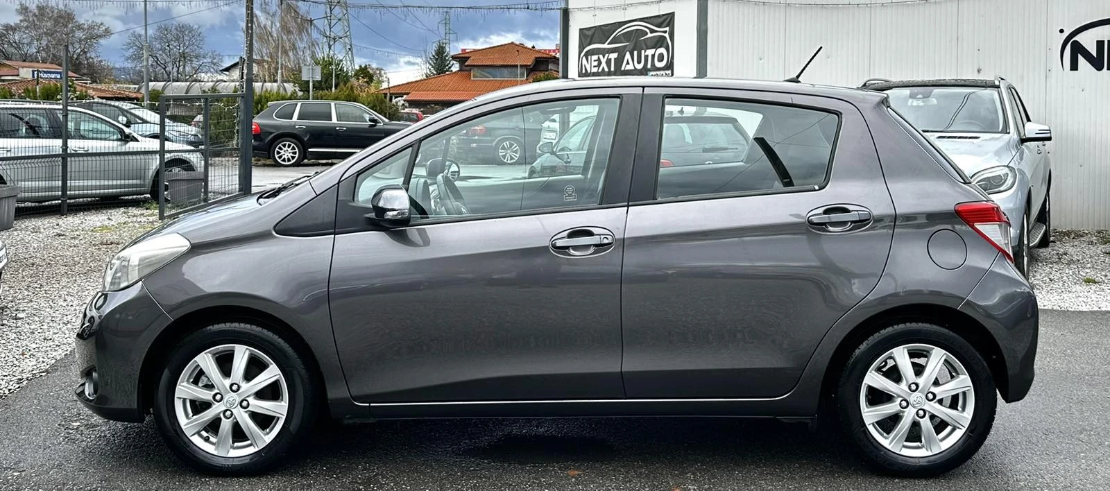 Toyota Yaris 1.3i 99HP NAVI CAMERA 108000KM - изображение 8