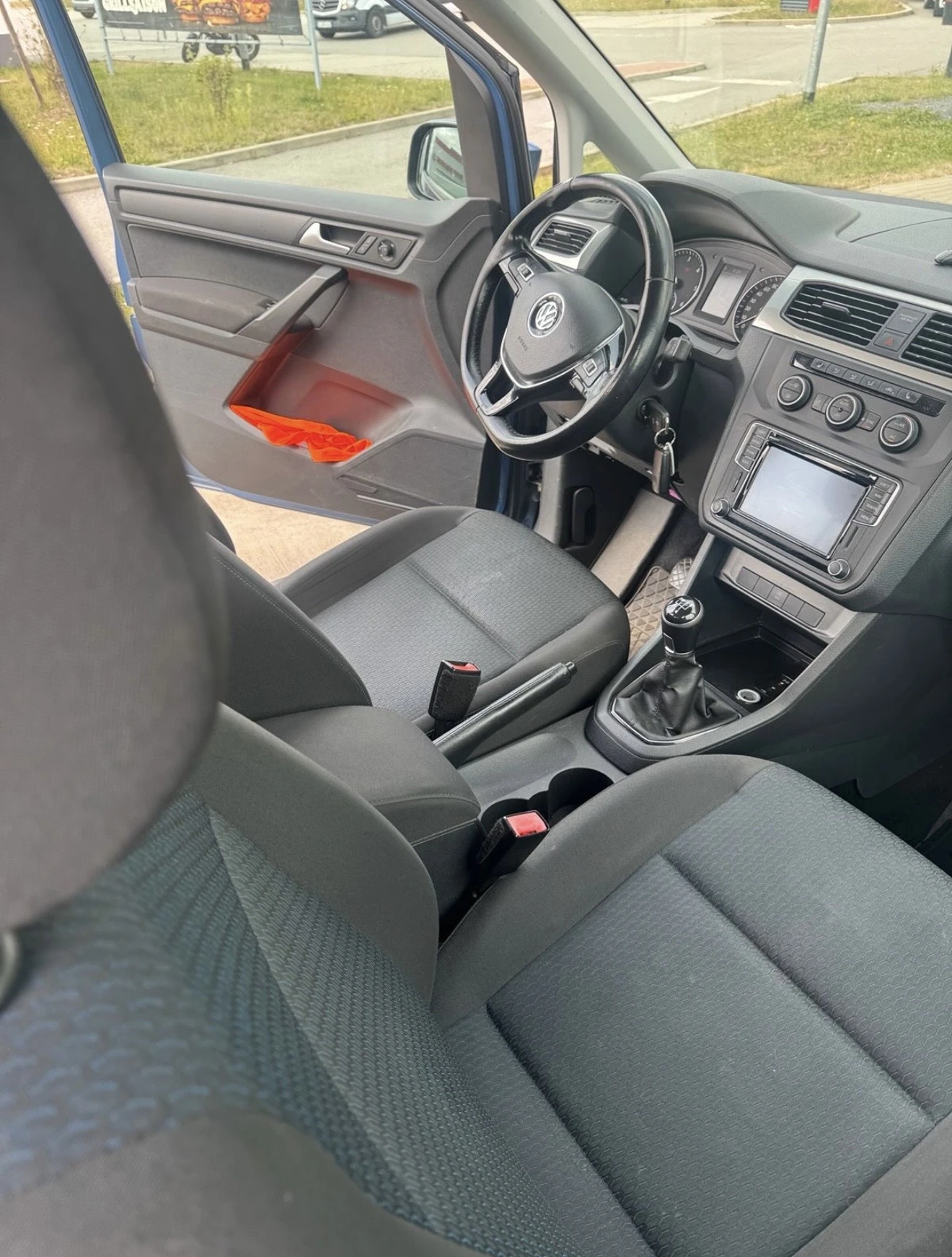 VW Caddy ПЪТНИЧЕСКИ 2.0 DIESEL  КЛИМА, снимка 5 - Автомобили и джипове - 55841554