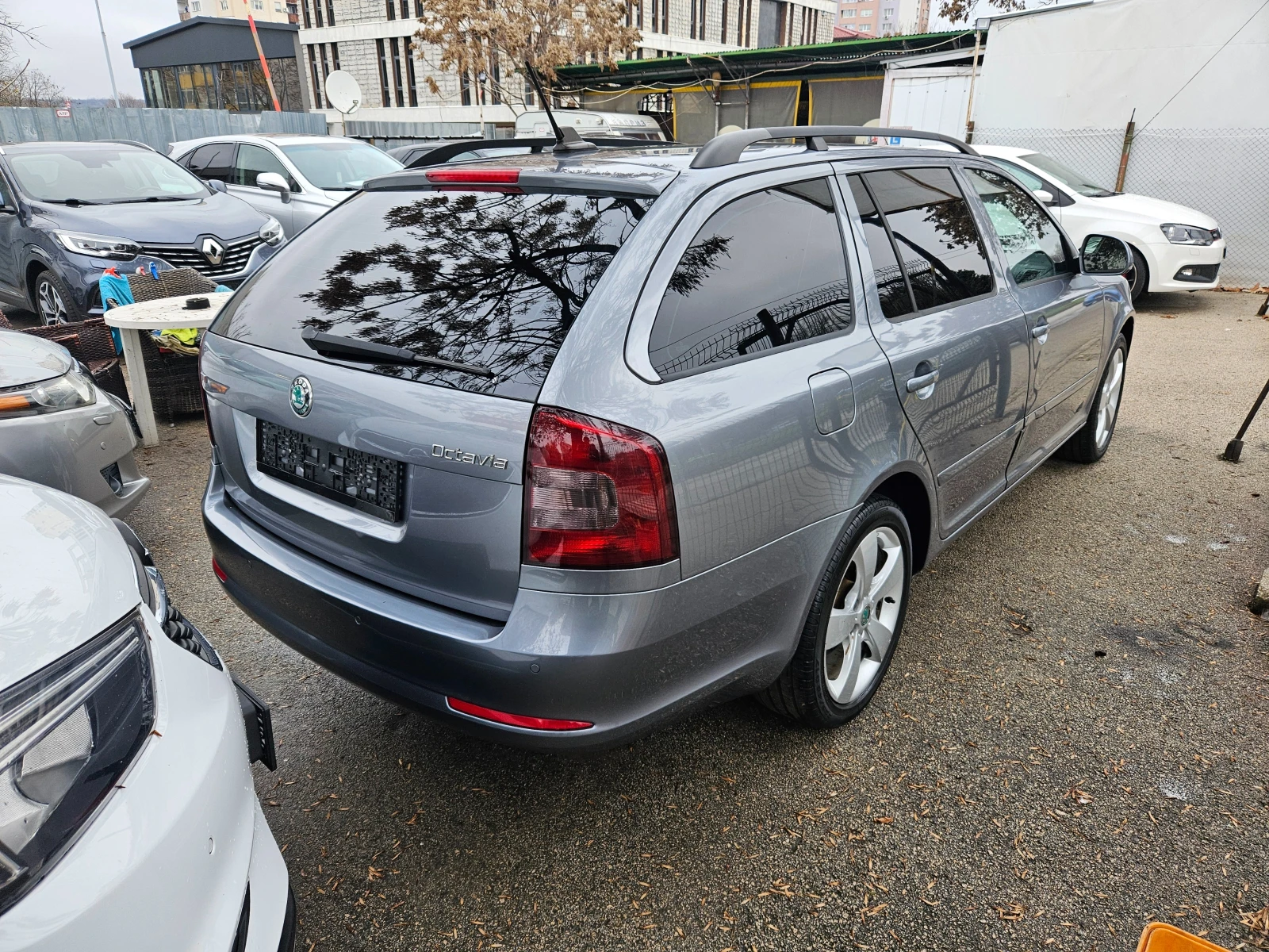 Skoda Octavia 2.0 140кс Нави - изображение 4