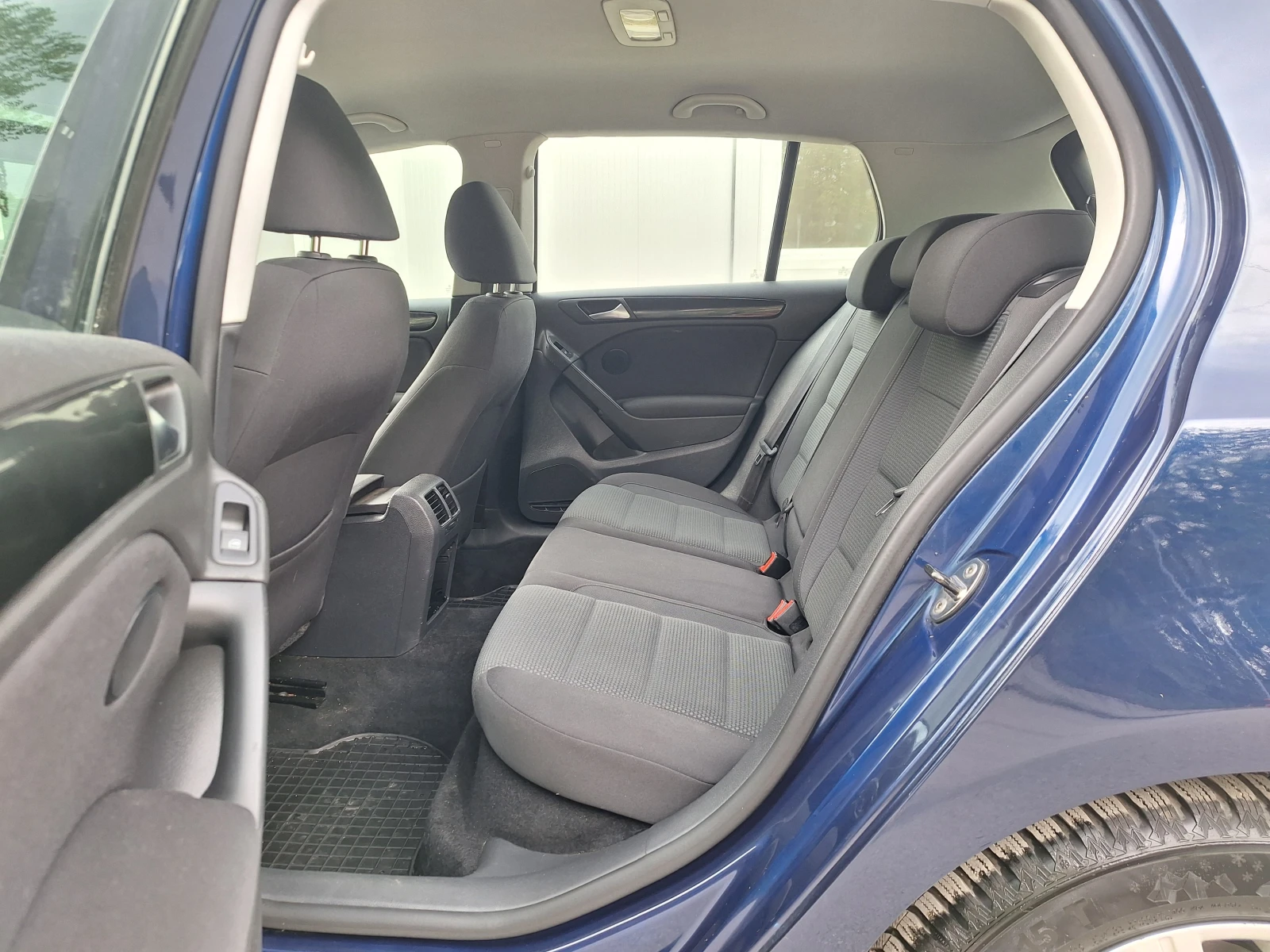 VW Golf 1, 6 TDI 90к.с.162х.км., УНИКАТ, снимка 13 - Автомобили и джипове - 53249576