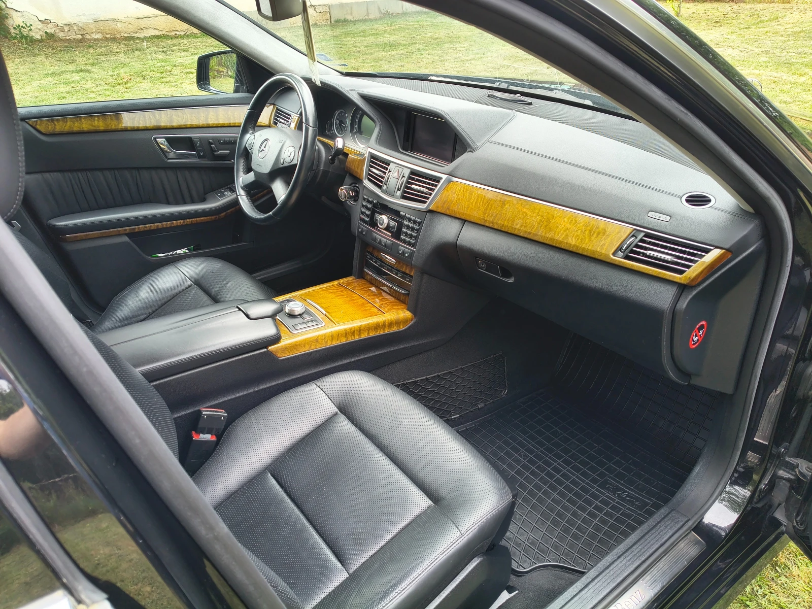 Mercedes-Benz E 350, снимка 10 - Автомобили и джипове - 54792938