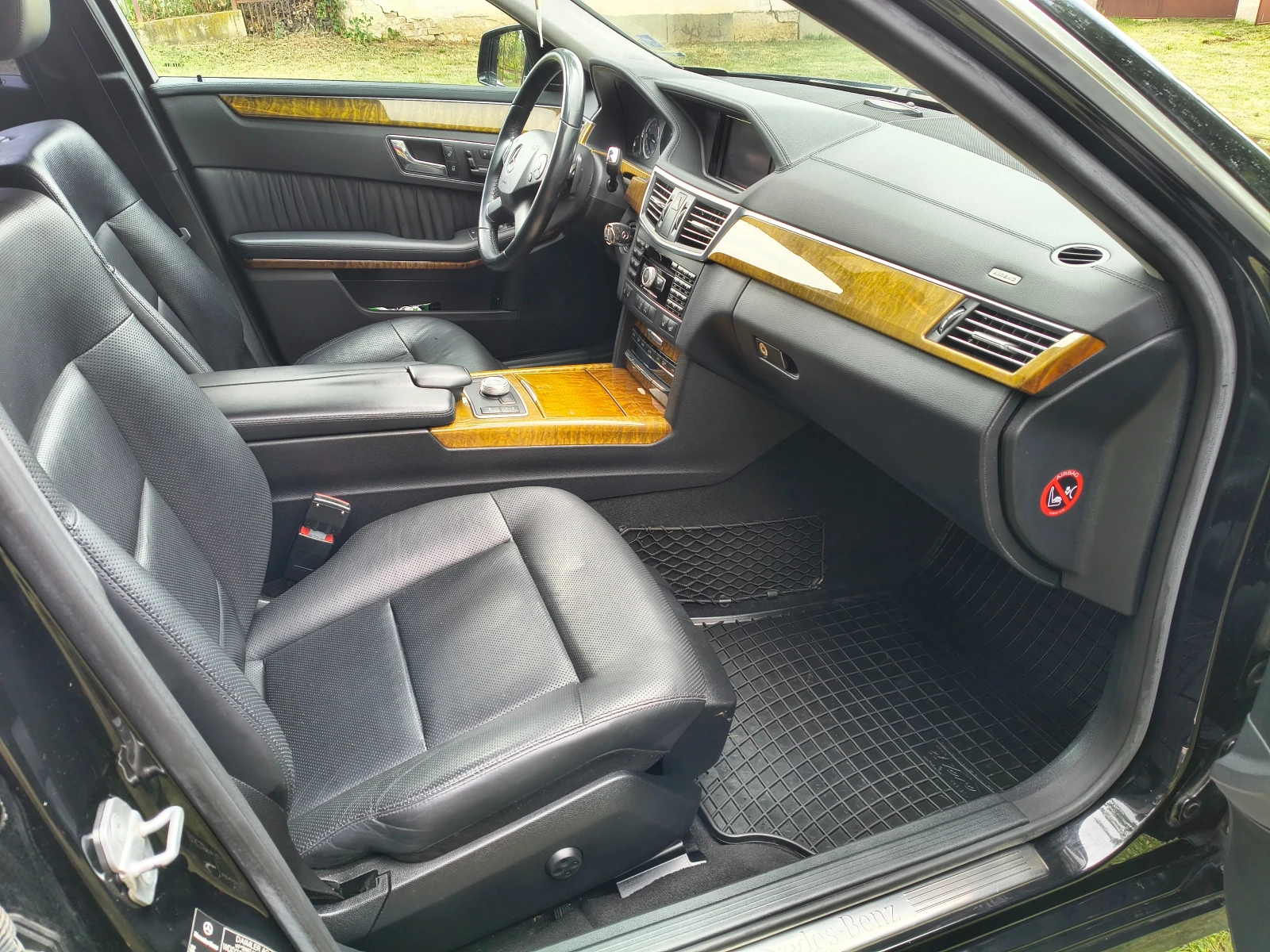 Mercedes-Benz E 350, снимка 9 - Автомобили и джипове - 54792938