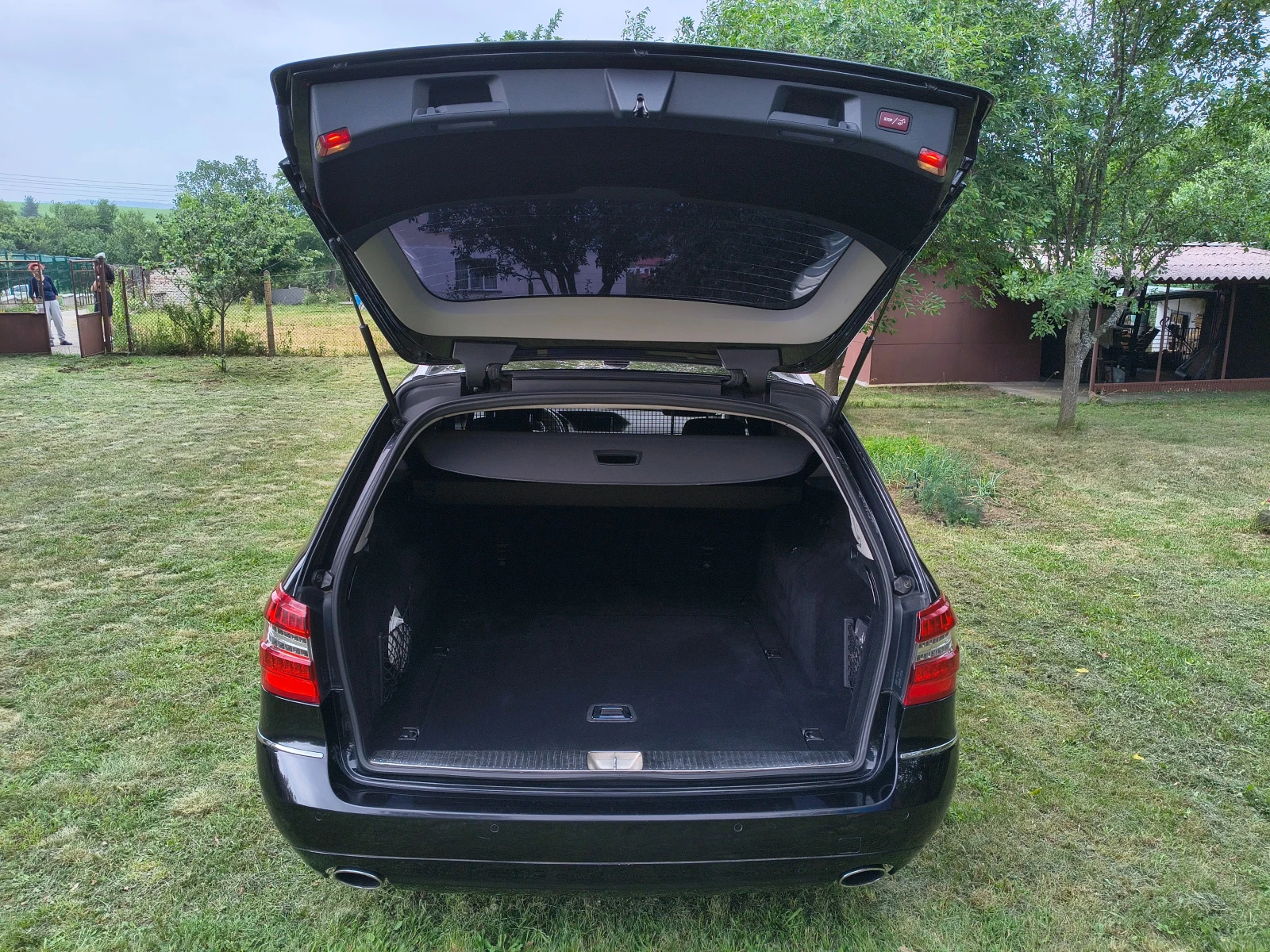 Mercedes-Benz E 350, снимка 8 - Автомобили и джипове - 54792938