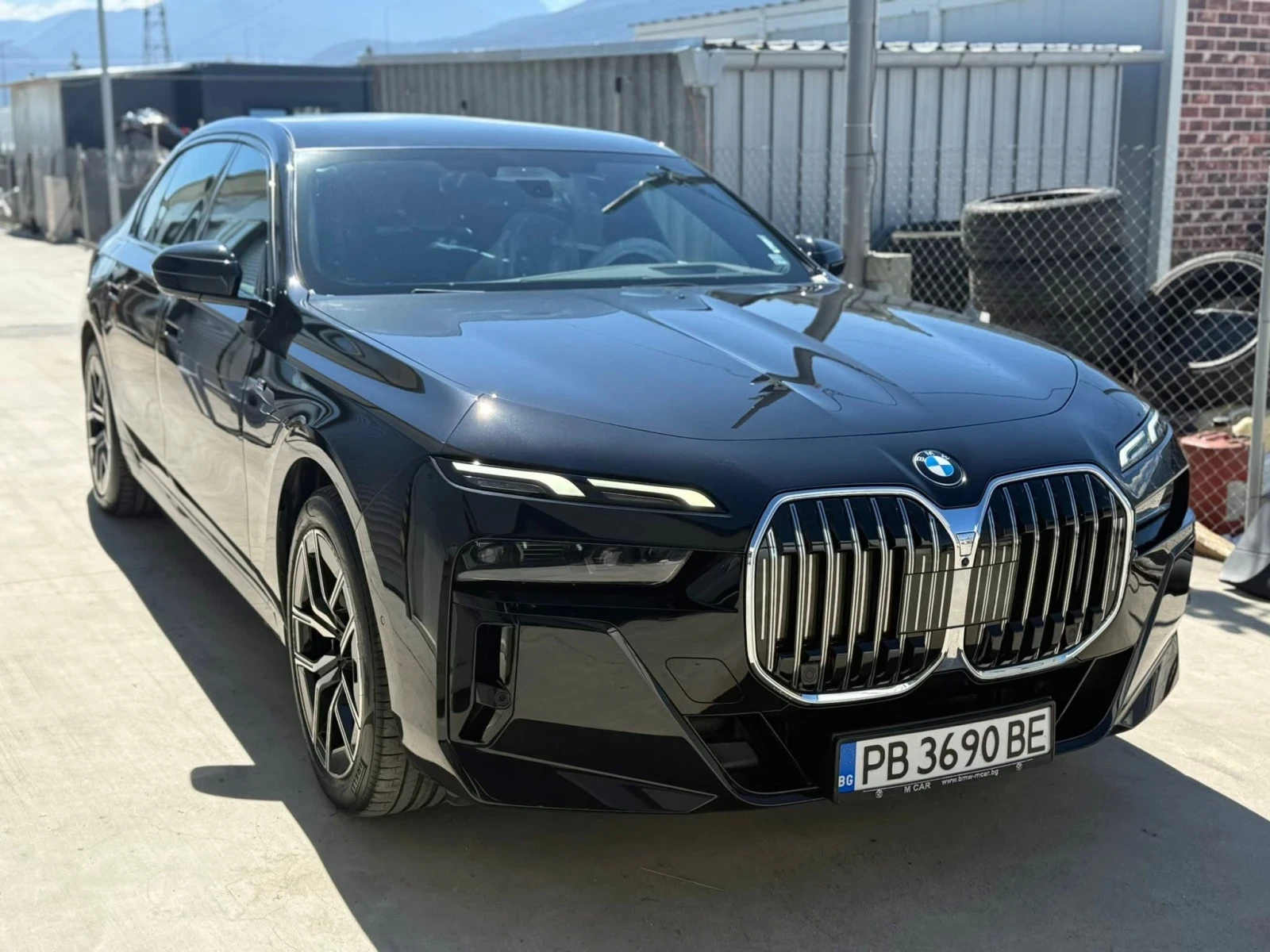 BMW 740, снимка 2 - Автомобили и джипове - 54134993