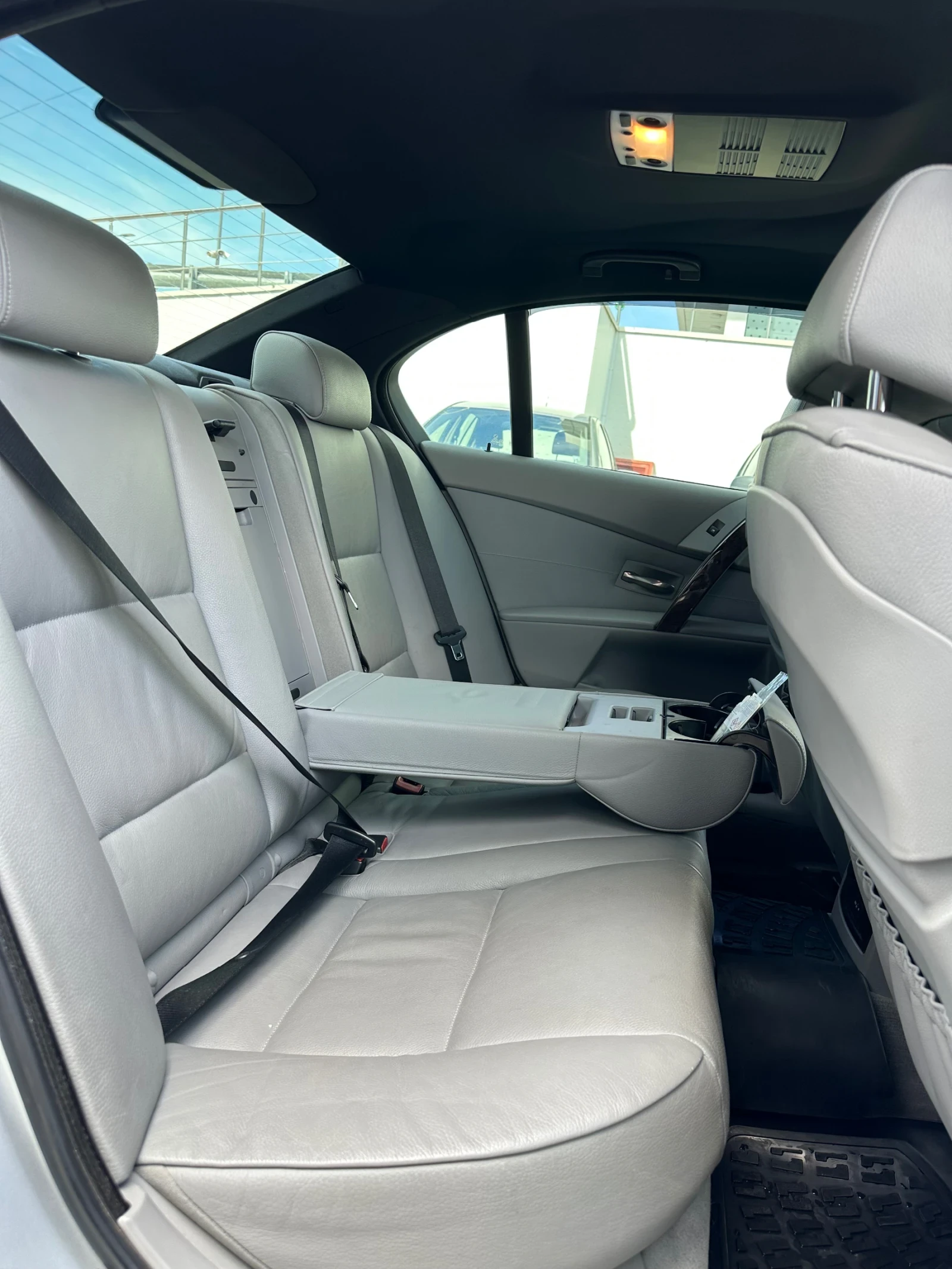 BMW 530 530xd M-pack 295hp, снимка 11 - Автомобили и джипове - 54218441