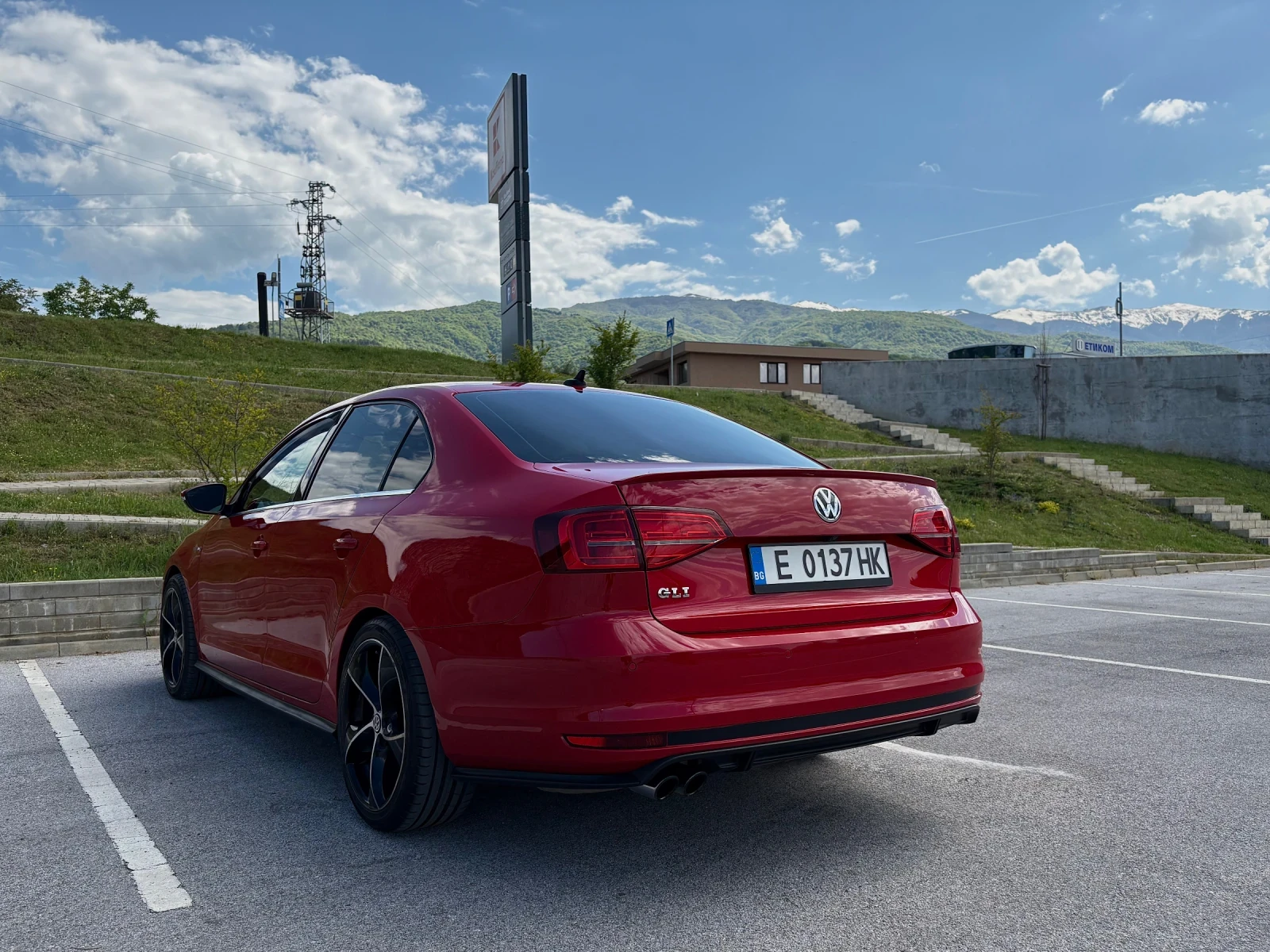 VW Jetta GLI Facelift 2.0 TSI DSG FULL 100ХКМ Шибедах TOP, снимка 7 - Автомобили и джипове - 54372786