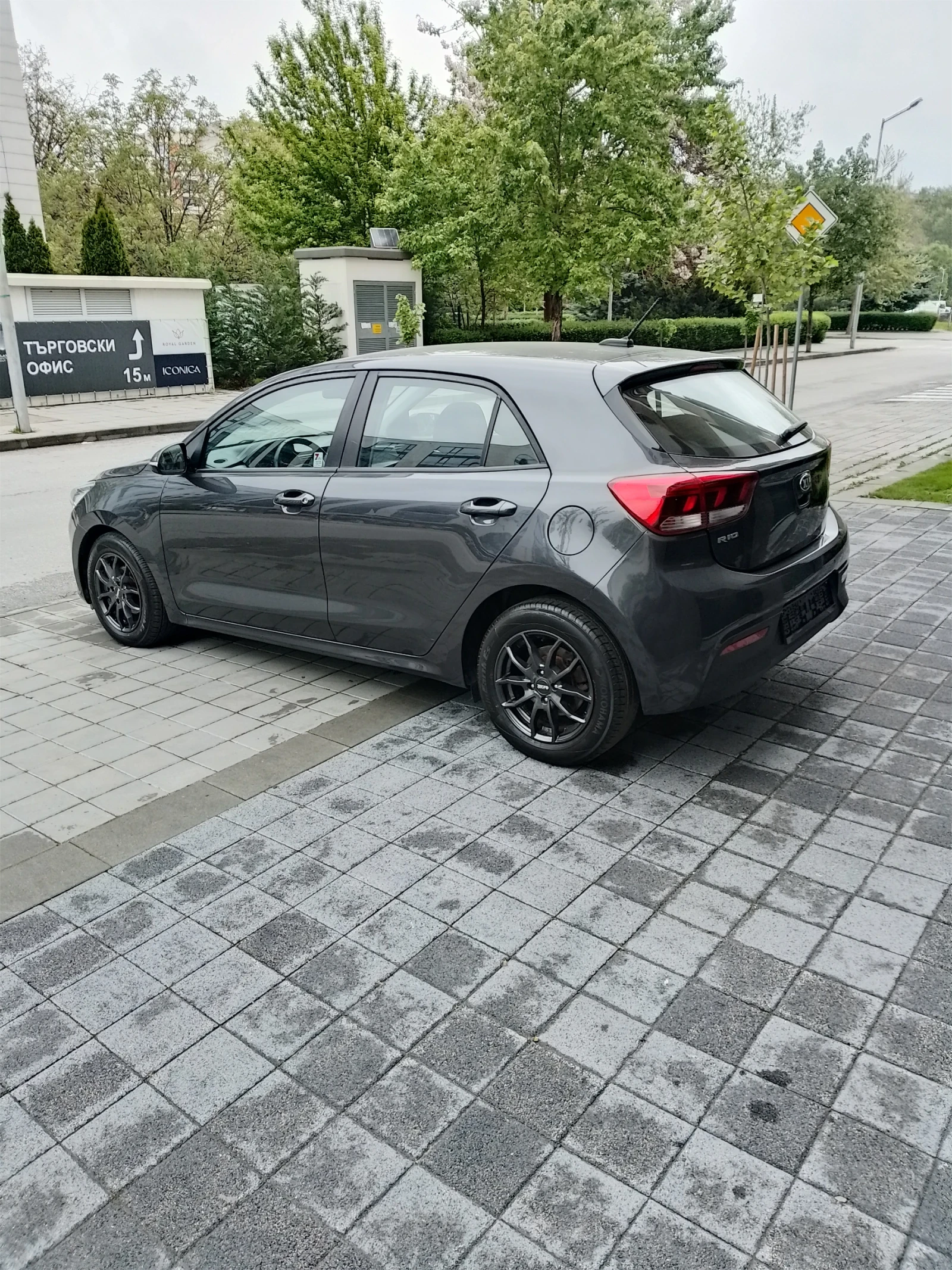 Kia Rio 1.4 Swiss edition , снимка 4 - Автомобили и джипове - 54363860