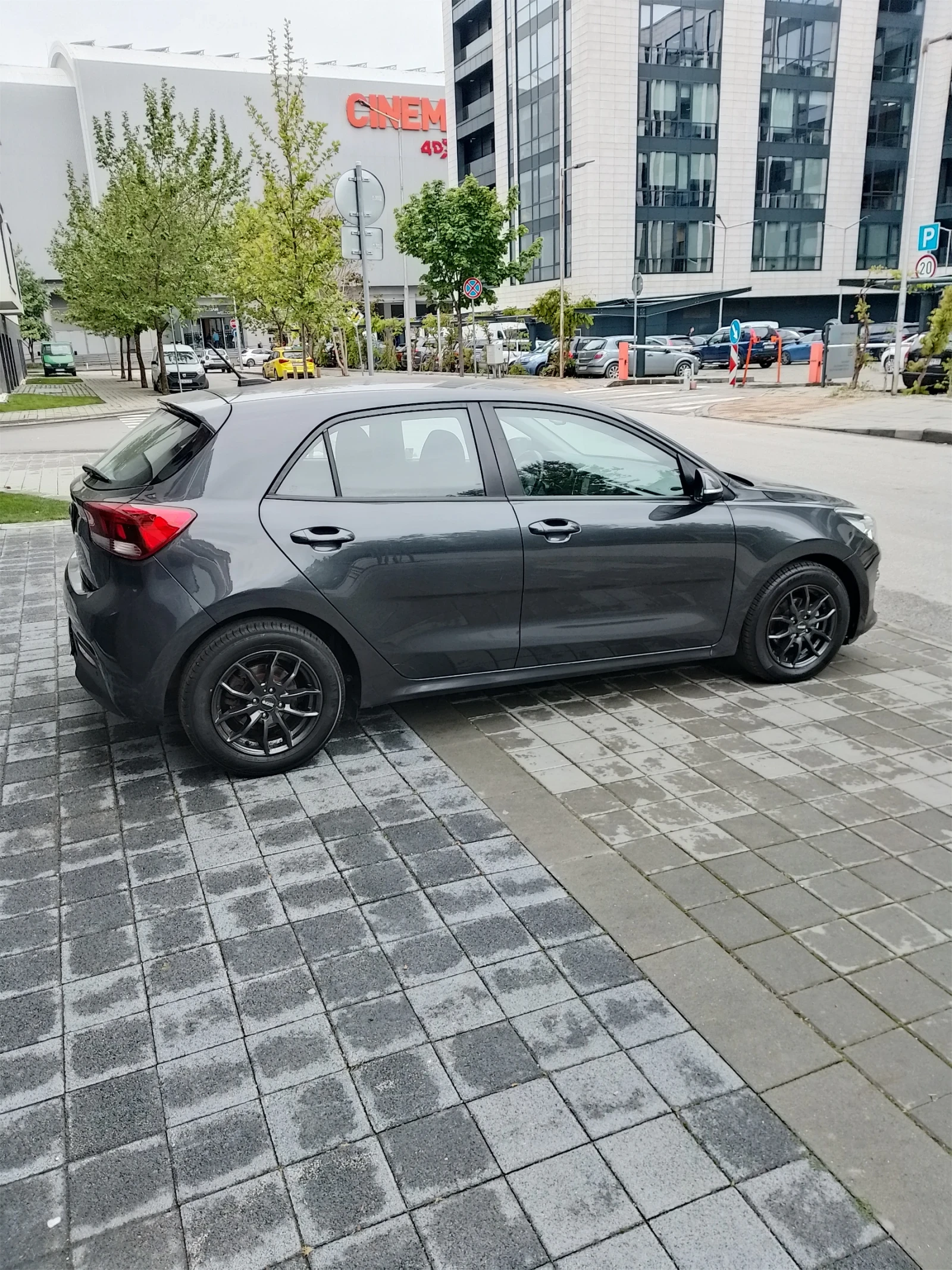 Kia Rio 1.4 Swiss edition , снимка 6 - Автомобили и джипове - 54363860