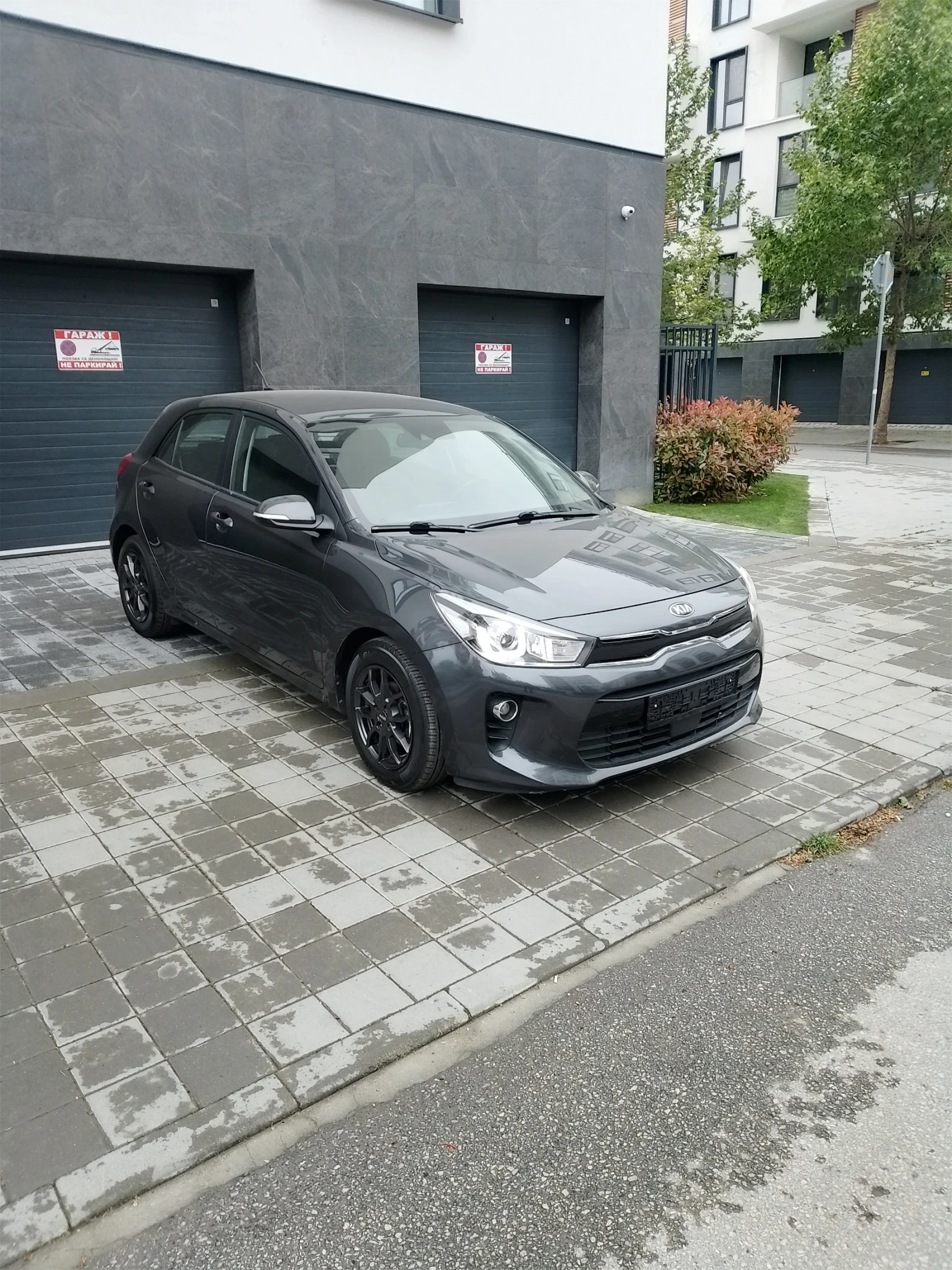 Kia Rio 1.4 Swiss edition , снимка 8 - Автомобили и джипове - 54363860