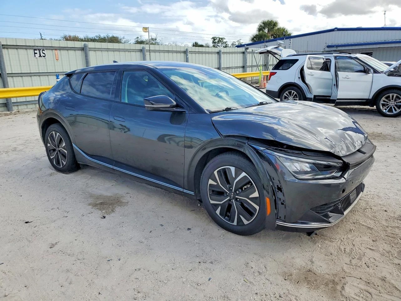 Kia EV6 Wind RWD, снимка 4 - Автомобили и джипове - 54374594