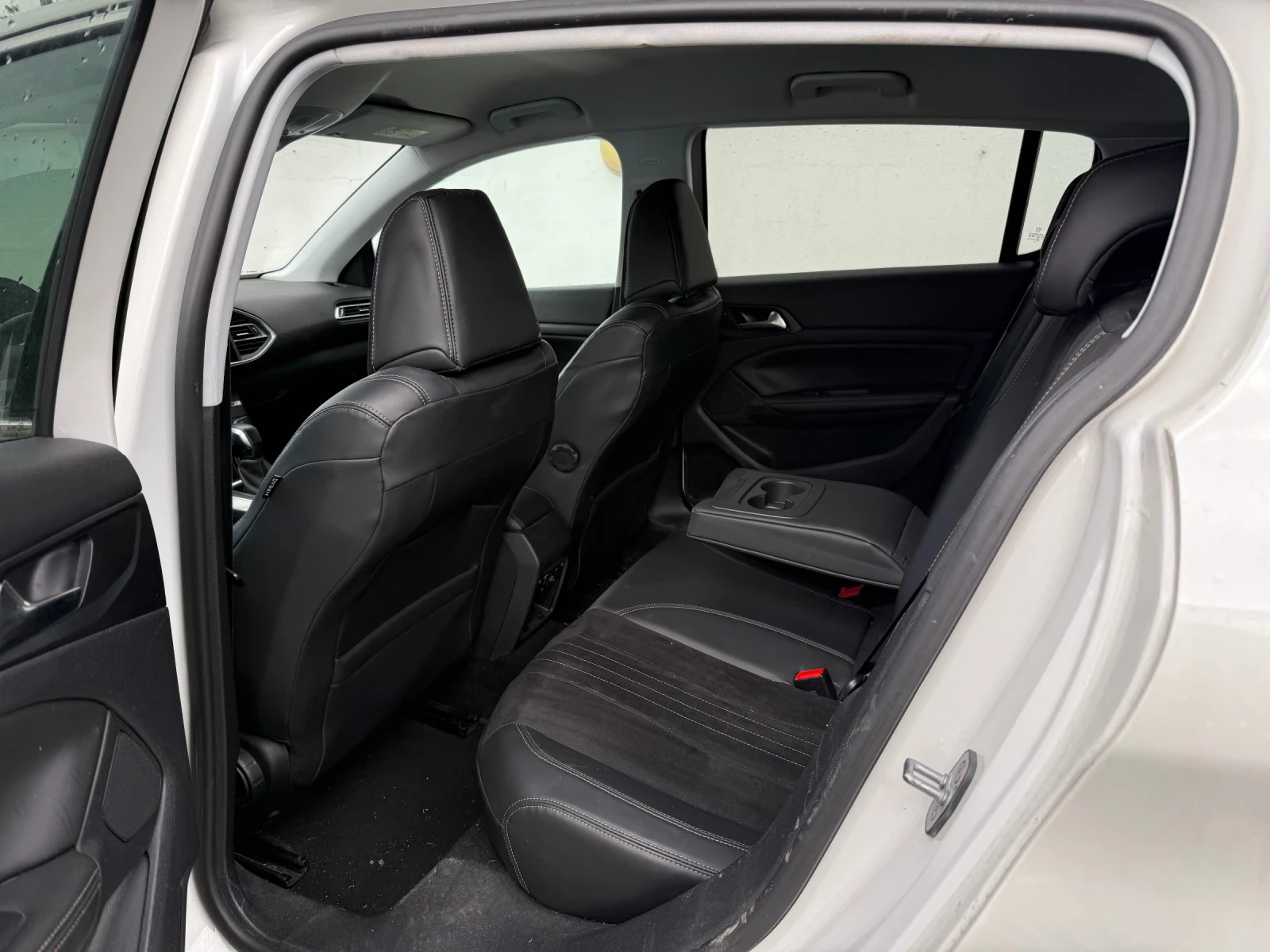 Peugeot 308 1.6HDI 120HP ALLURE AUTOMATIC KEYLESS NAVI  | Mobile.bg � ����������� 15