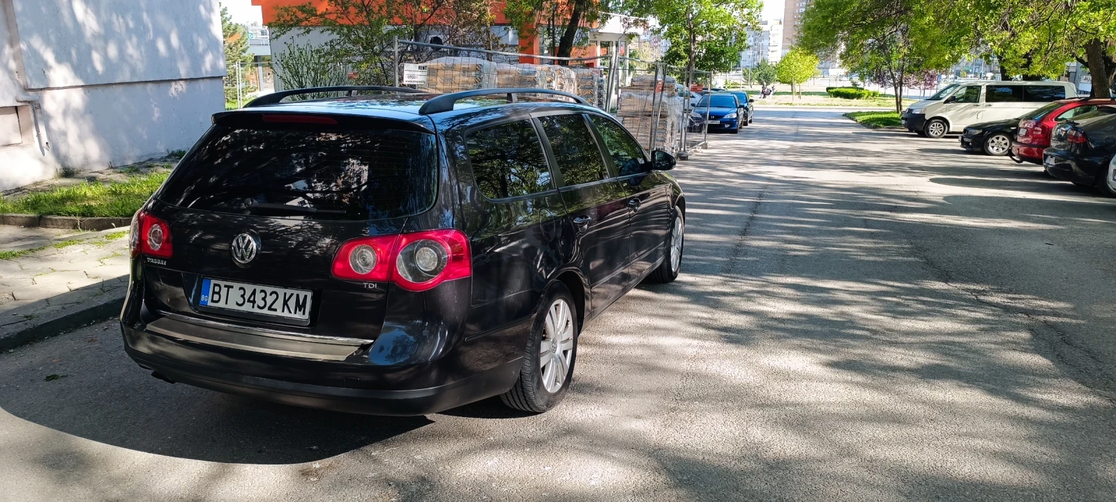 VW Passat 1.9 TDI, снимка 14 - Автомобили и джипове - 54442763