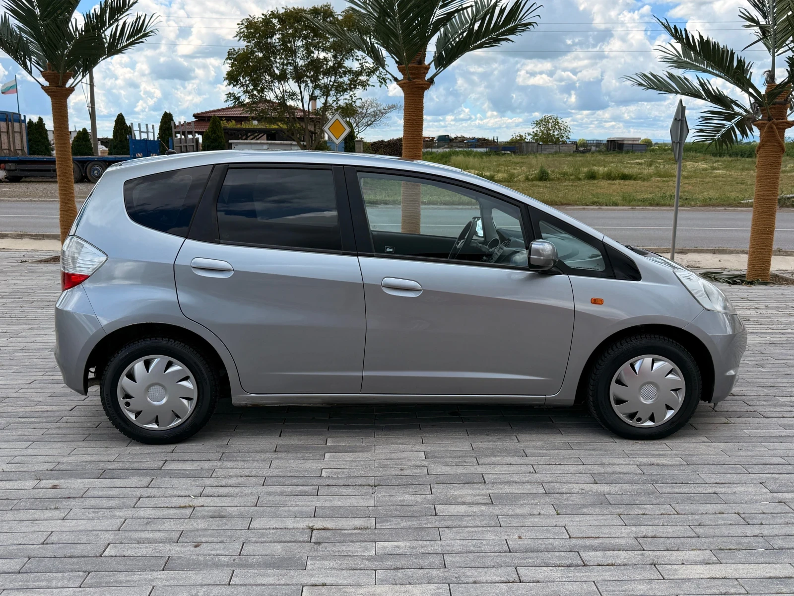 Honda Jazz 1.2i , снимка 8 - Автомобили и джипове - 54597782