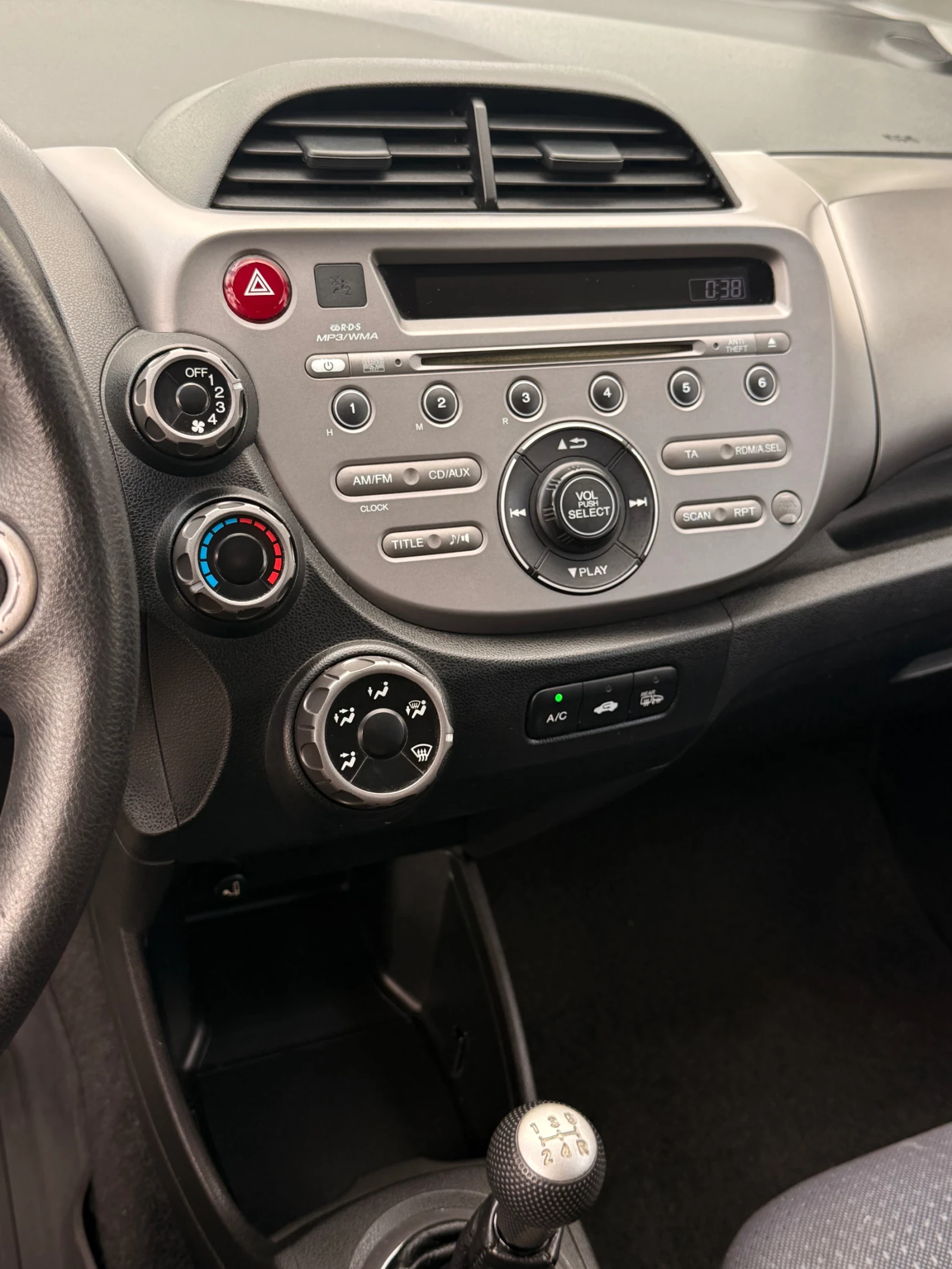 Honda Jazz 1.2i , снимка 10 - Автомобили и джипове - 54597782