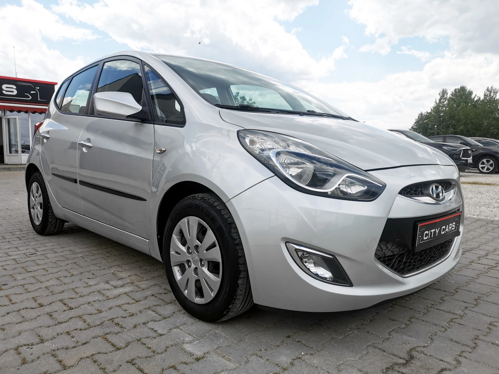 Hyundai Ix20 1.6 CRDi, снимка 6 - Автомобили и джипове - 54624834